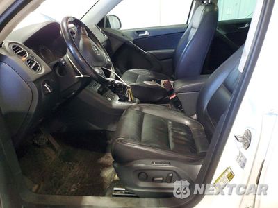 Zdjęcie 7 z 13 samochodu: 2017 VOLKSWAGEN TIGUAN SPORT VIN:WVGUV7AX8HK014831 - miniatura