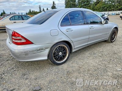 Trzecie zdjęcie samochodu z tyłu: 2001 MERCEDES-BENZ C 320 VIN:WDBRF64J01F111527 - miniatura