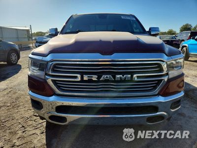 Piąte zdjęcie samochodu w środku: 2020 RAM 1500 LARAMIE VIN:1C6SRFDT3LN253883 - miniatura
