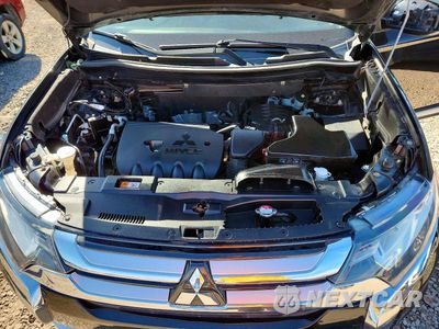 Zdjęcie 12 z 13 samochodu: 2016 MITSUBISHI OUTLANDER SE VIN:JA4AZ3A37GZ017687 - miniatura