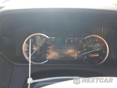 Zdjęcie 9 z 12 samochodu: 2023 LAND ROVER RANGE ROVER VELAR R-DYNAMIC S VIN:SALYT2EU6PA365684 - miniatura