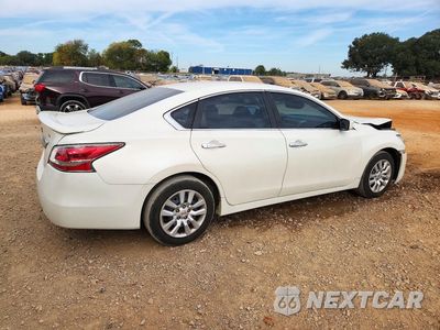 Trzecie zdjęcie samochodu z tyłu: 2015 NISSAN ALTIMA 2.5 S VIN:1N4AL3AP2FC215935 - miniatura