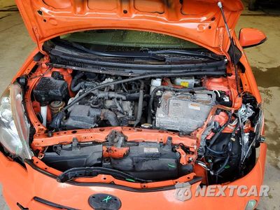 Zdjęcie 11 z 13 samochodu: 2013 TOYOTA PRIUS C FOUR VIN:JTDKDTB32D1055944 - miniatura