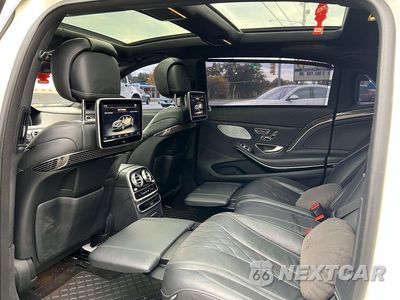 Zdjęcie 12 z 12 samochodu: 2017 MERCEDES-BENZ S MERCEDES-MAYBACH S550 4MATIC VIN:WDDUX8FB0HA330267 - miniatura