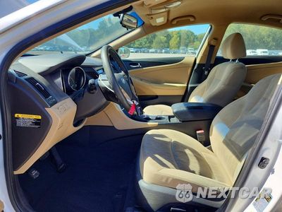 Zdjęcie 7 z 12 samochodu: 2012 HYUNDAI SONATA GLS VIN:5NPEB4AC5CH461010 - miniatura