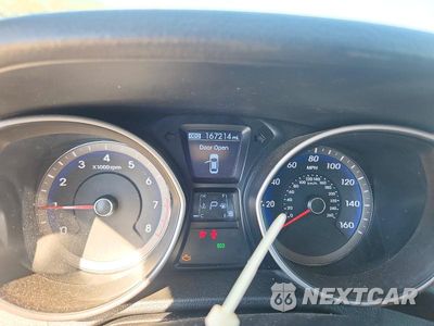 Zdjęcie 9 z 12 samochodu: 2013 HYUNDAI ELANTRA GT BASE VIN:KMHD35LE0DU121568 - miniatura