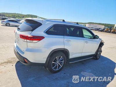 Trzecie zdjęcie samochodu z tyłu: 2019 TOYOTA HIGHLANDER XLE VIN:5TDKZRFH6KS350202 - miniatura