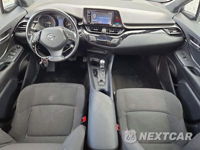 Zdjęcie 8 z 12 samochodu: 2018 TOYOTA C-HR XLE PREMIUM VIN:NMTKHMBX3JR047359 - miniatura