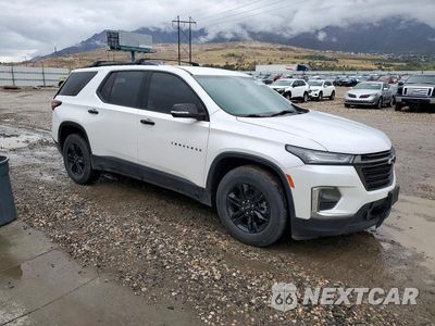 Czwarte zdjęcie samochodu z boku: 2022 CHEVROLET TRAVERSE LT VIN:1GNEVHKW6NJ130493 - miniatura