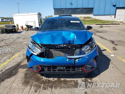 Piąte zdjęcie samochodu w środku: 2022 KIA FORTE GT LINE VIN:3KPF54AD7NE421037 - miniatura