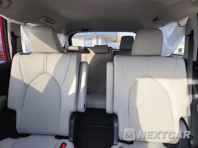 Zdjęcie 10 z 14 samochodu: 2026 TOYOTA GRAND HIGHLANDER HYBRID XLE VIN:5TDACAB52TS126498 - miniatura