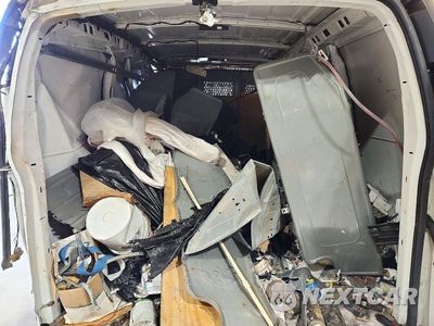 Zdjęcie 10 z 13 samochodu: 2021 CHEVROLET EXPRESS G2500 VIN:1GCWGAF74M1168238 - miniatura