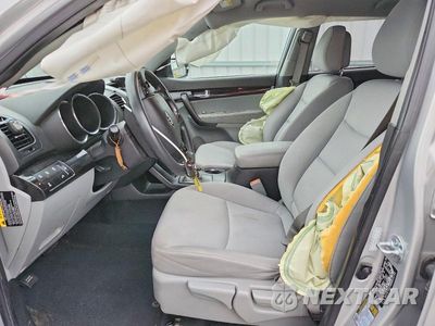 Zdjęcie 7 z 12 samochodu: 2011 KIA SORENTO LX VIN:5XYKTCA18BG014198 - miniatura