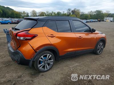 Trzecie zdjęcie samochodu z tyłu: 2018 NISSAN KICKS SV VIN:3N1CP5CU2JL508465 - miniatura