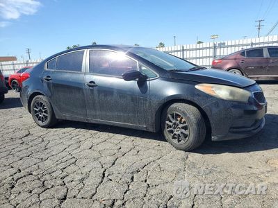 Czwarte zdjęcie samochodu z boku: 2014 KIA FORTE LX VIN:KNAFK4A61E5091365 - miniatura