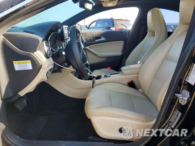 Zdjęcie 7 z 12 samochodu: 2014 MERCEDES-BENZ CLA 250 VIN:WDDSJ4EB4EN063867 - miniatura
