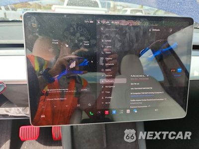 Zdjęcie 9 z 13 samochodu: 2022 TESLA MODEL Y VIN:7SAYGDEFXNF309778 - miniatura