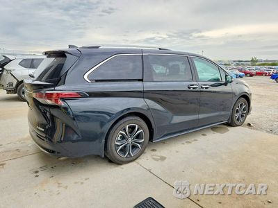 Trzecie zdjęcie samochodu z tyłu: 2025 TOYOTA SIENNA PLATINUM 7-PASSENGER VIN:5TDESKFC8SS225098 - miniatura