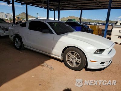 Czwarte zdjęcie samochodu z boku: 2014 FORD MUSTANG VIN:1ZVBP8AM6E5205205 - miniatura