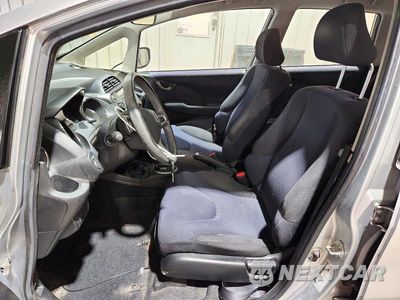 Zdjęcie 7 z 12 samochodu: 2013 HONDA FIT SPORT VIN:JHMGE8H5XDC072048 - miniatura