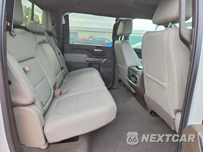 Zdjęcie 10 z 12 samochodu: 2020 CHEVROLET SILVERADO K3500 LTZ VIN:1GC4YUEY8LF117049 - miniatura