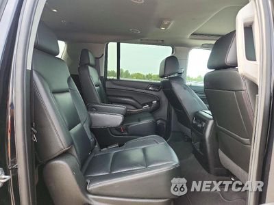 Zdjęcie 11 z 13 samochodu: 2020 CHEVROLET SUBURBAN K1500 LT VIN:1GNSKHKC6LR254134 - miniatura