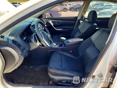 Zdjęcie 7 z 13 samochodu: 2016 NISSAN ALTIMA 2.5 SR VIN:1N4AL3AP5GN315890 - miniatura