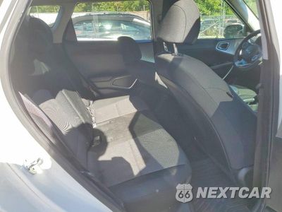 Zdjęcie 10 z 12 samochodu: 2020 KIA SOUL LX VIN:KNDJ23AU0L7725837 - miniatura