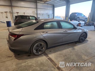Trzecie zdjęcie samochodu z tyłu: 2022 HYUNDAI ELANTRA SEL VIN:KMHLM4AG1NU312313 - miniatura