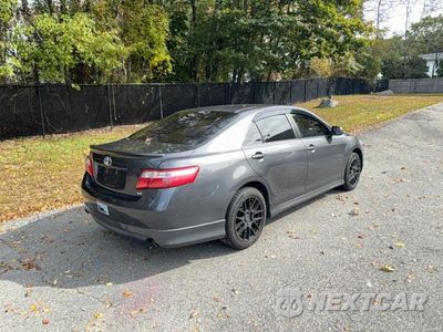 Czwarte zdjęcie samochodu z boku: 2009 TOYOTA CAMRY SE V6 VIN:4T1BK46K59U584707 - miniatura
