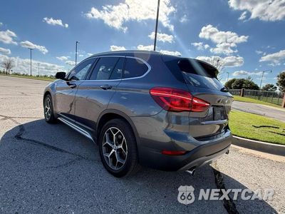 Trzecie zdjęcie samochodu z tyłu: 2018 BMW X1 SDRIVE28I VIN:WBXHU7C36J5L04902 - miniatura