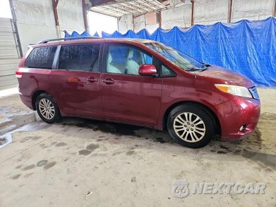 Czwarte zdjęcie samochodu z boku: 2012 TOYOTA SIENNA XLE 8-PASSENGER VIN:5TDYK3DC8CS213301 - miniatura