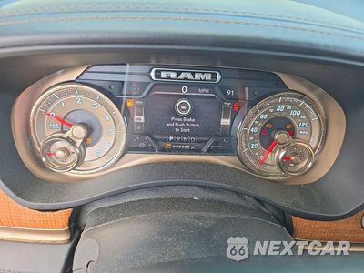 Zdjęcie 9 z 12 samochodu: 2019 RAM 2500 LONGHORN VIN:3C6UR5GJ1KG685375 - miniatura