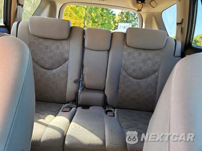 Zdjęcie 10 z 13 samochodu: 2011 TOYOTA RAV4 BASE VIN:2T3BF4DV2BW091369 - miniatura