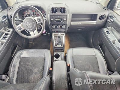 Zdjęcie 8 z 14 samochodu: 2016 JEEP COMPASS LATITUDE VIN:1C4NJCEA0GD628147 - miniatura