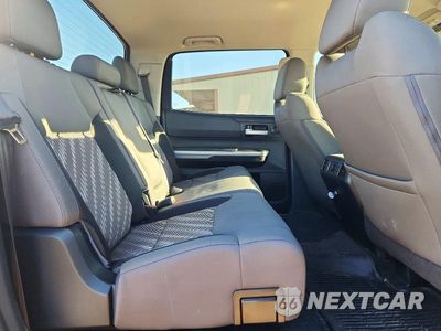 Zdjęcie 10 z 12 samochodu: 2018 TOYOTA TUNDRA CREWMAX SR5 VIN:5TFEM5F16JX129196 - miniatura