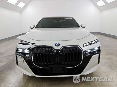 Piąte zdjęcie samochodu w środku: 2025 BMW 740 XI VIN:WBA33EH02SCU94141 - miniatura