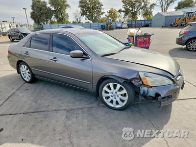 Czwarte zdjęcie samochodu z boku: 2007 HONDA ACCORD EX VIN:1HGCM66557A050986 - miniatura