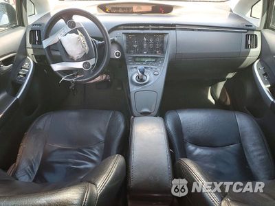 Zdjęcie 8 z 12 samochodu: 2010 TOYOTA PRIUS III VIN:JTDKN3DUXA0183580 - miniatura