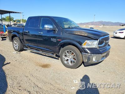 Czwarte zdjęcie samochodu z boku: 2019 RAM 1500 CLASSIC LARAMIE VIN:1C6RR6NM3KS720645 - miniatura