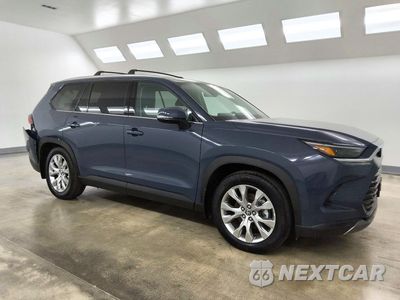 Czwarte zdjęcie samochodu z boku: 2025 TOYOTA GRAND HIGHLANDER LIMITED VIN:5TDAAAA57SS034597 - miniatura