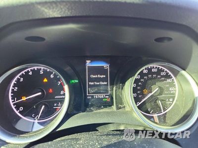 Zdjęcie 9 z 12 samochodu: 2018 TOYOTA CAMRY SE VIN:4T1B11HK8JU040723 - miniatura