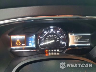 Zdjęcie 9 z 13 samochodu: 2017 LINCOLN NAVIGATOR L SELECT VIN:5LMJJ3JT7HEL03571 - miniatura
