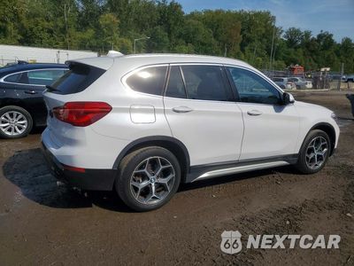 Trzecie zdjęcie samochodu z tyłu: 2018 BMW X1 XDRIVE28I VIN:WBXHT3C37J5K30028 - miniatura