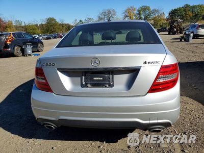 Zdjęcie 6 z 12 samochodu: 2013 MERCEDES-BENZ C 300 4MATIC VIN:WDDGF8AB7DR274380 - miniatura