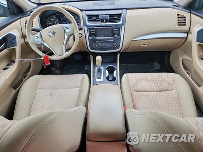 Zdjęcie 8 z 13 samochodu: 2016 NISSAN ALTIMA 2.5 S VIN:1N4AL3AP8GC126193 - miniatura
