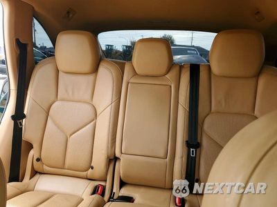 Zdjęcie 10 z 13 samochodu: 2012 PORSCHE CAYENNE S VIN:WP1AB2A22CLA41628 - miniatura