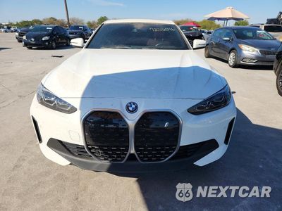 Piąte zdjęcie samochodu w środku: 2024 BMW I4 EDRIVE 35 VIN:WBY43AW08RFS29234 - miniatura