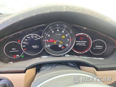 Zdjęcie 9 z 12 samochodu: 2019 PORSCHE CAYENNE VIN:WP1AA2AY5KDA03830 - miniatura