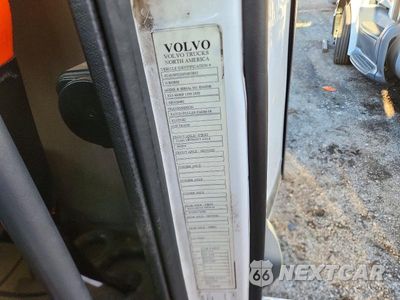 Zdjęcie 11 z 12 samochodu: 2018 VOLVO VN VNL - SEMI TRUCK VIN:4V4N39TG0JN892852 - miniatura